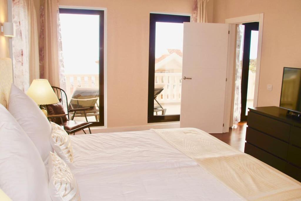 Villa Vista Bella Costa Adeje In Ruhiger Villengegend Mit Meerblick Exterior photo